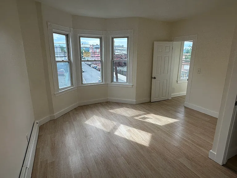274 Cleveland St #2 — Photo 19
