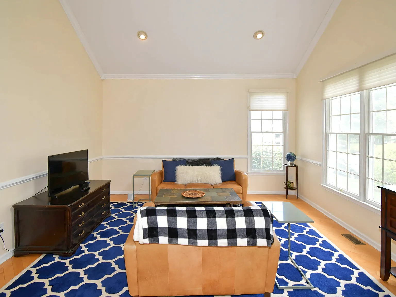 3 bed, 2.5 bath, $4,600 — Photo 4