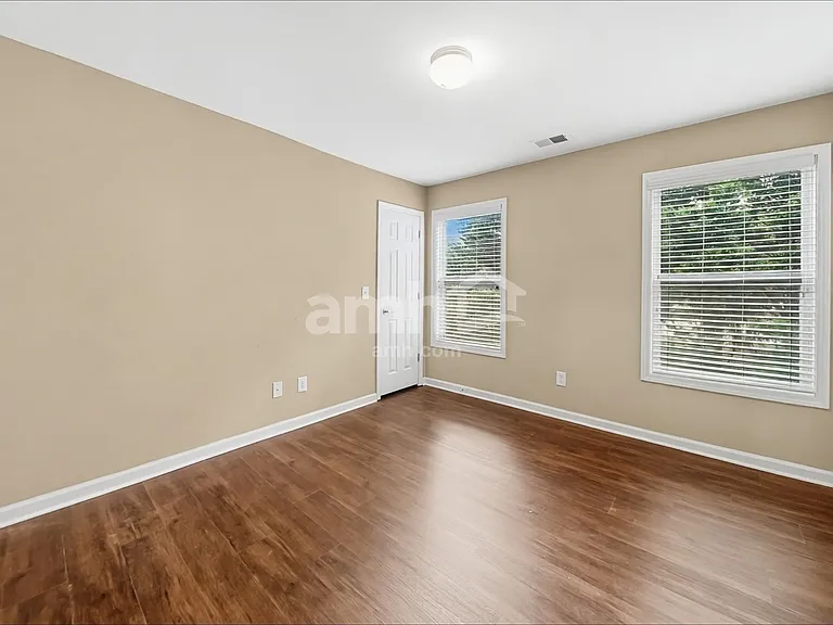 492 Winter Haven Ln — Photo 15