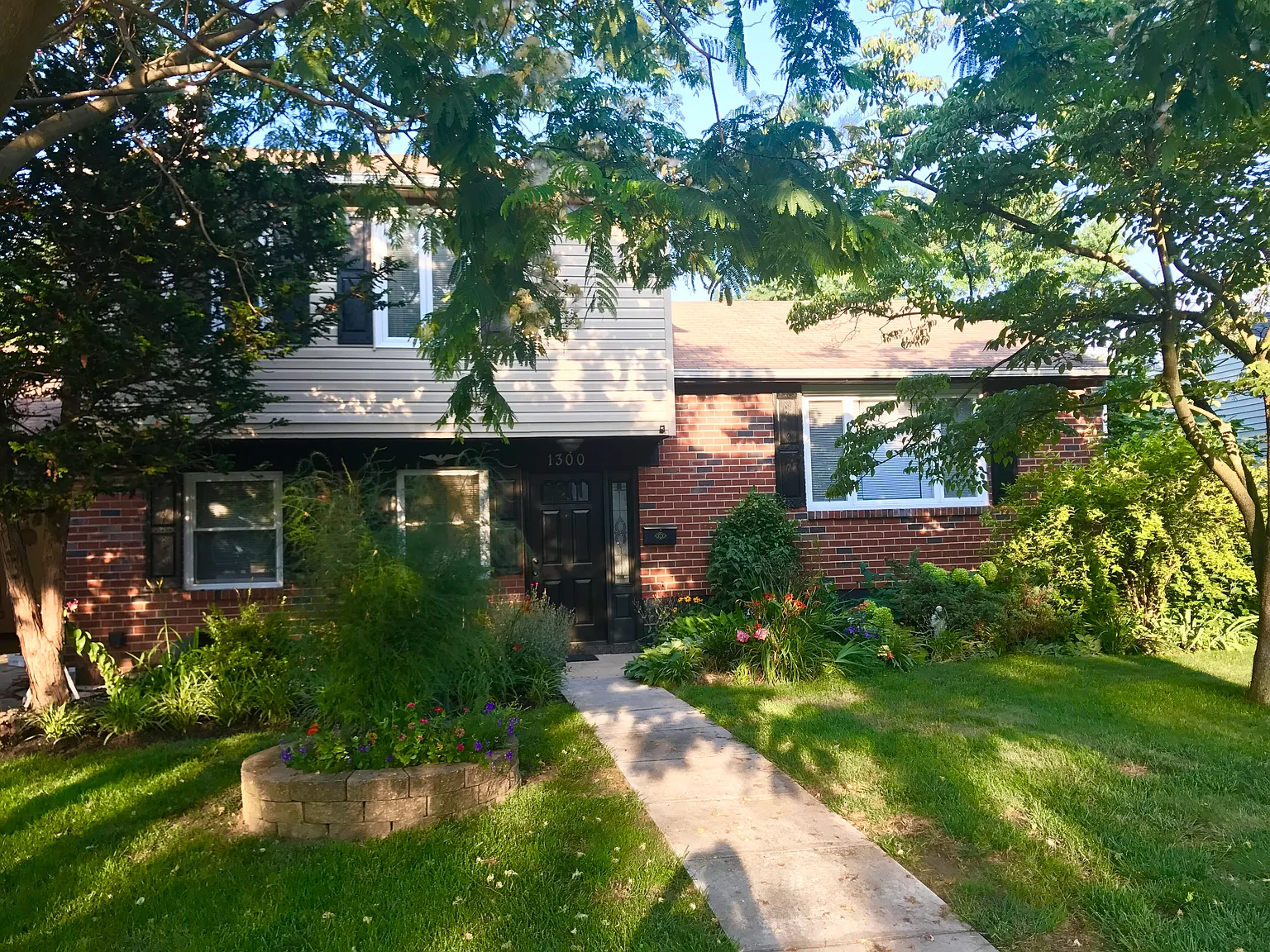 1300 Grayrock Rd photo 1