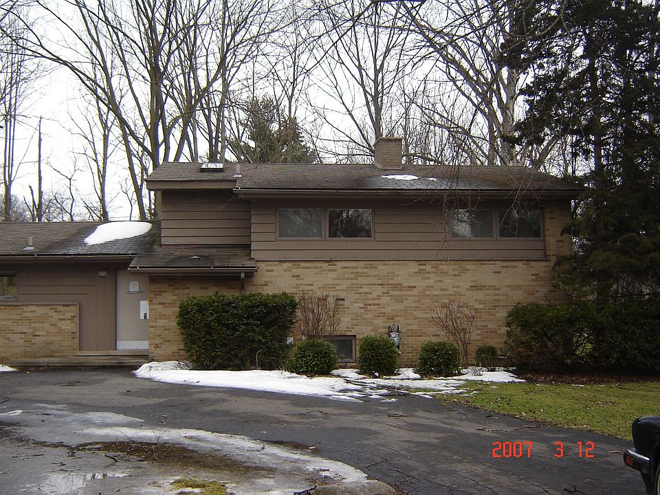 2nd image of 31340 E Stonewood Ct