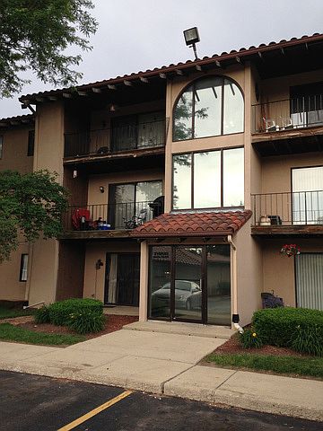 1st image of 21W581 North Ave APT 24