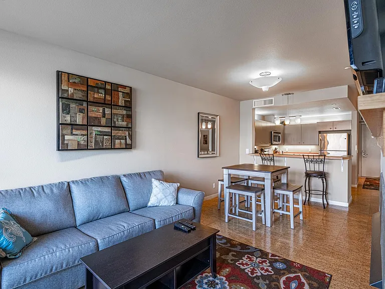 2220 W Woodin Ave #306 — Photo 9