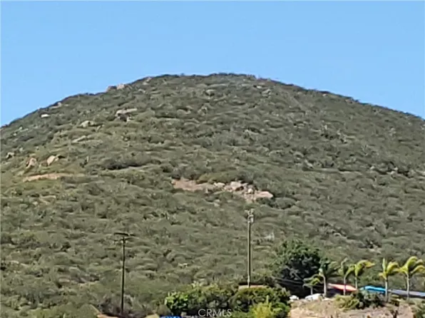 37 Rainbow Hills Rd, Fallbrook, CA 92028
