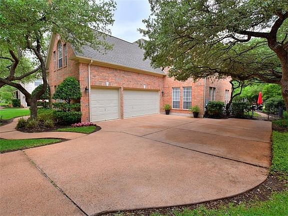 4th image of 3804 Bent Brook Dr