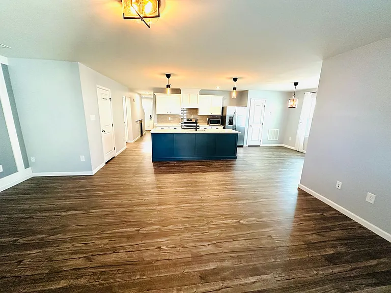 1115 Marquis Pkwy — Photo 9