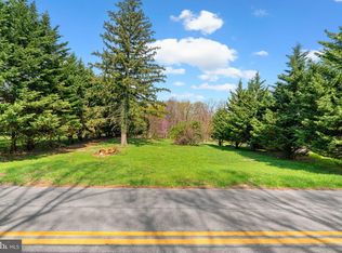 8 Saint Thomas Ln, Owings Mills, MD 21117