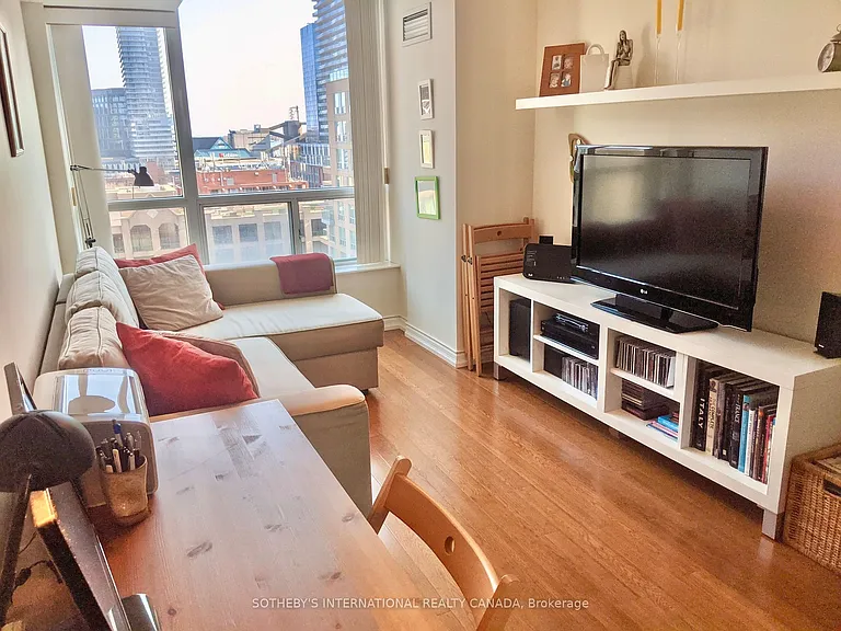 109 Front St E #1110 — Photo 16