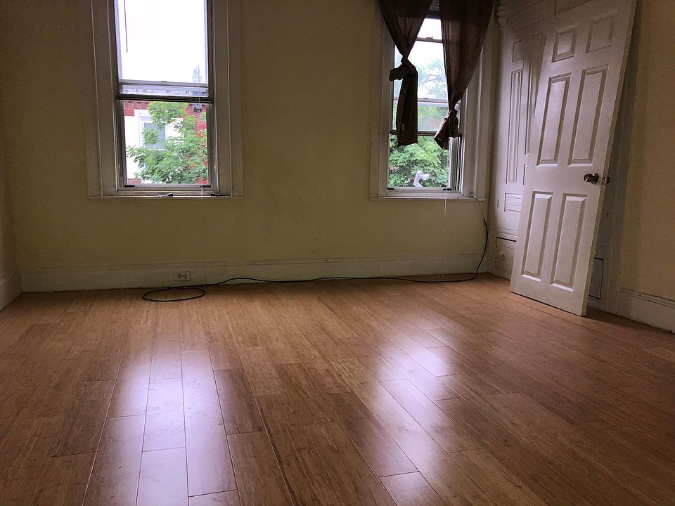 1st image of 1815 E Clementine St