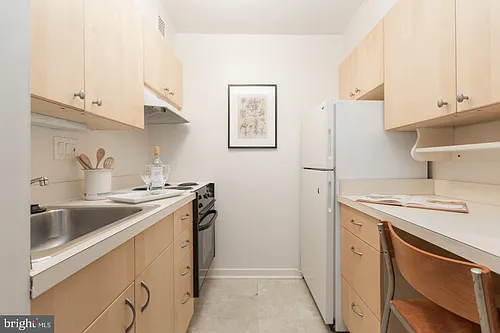 224 W Rittenhouse Sq #30-602 Photo 1