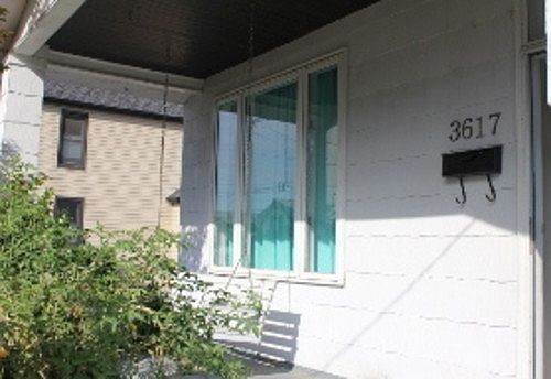 2nd image of 3617 Manhattan Ave