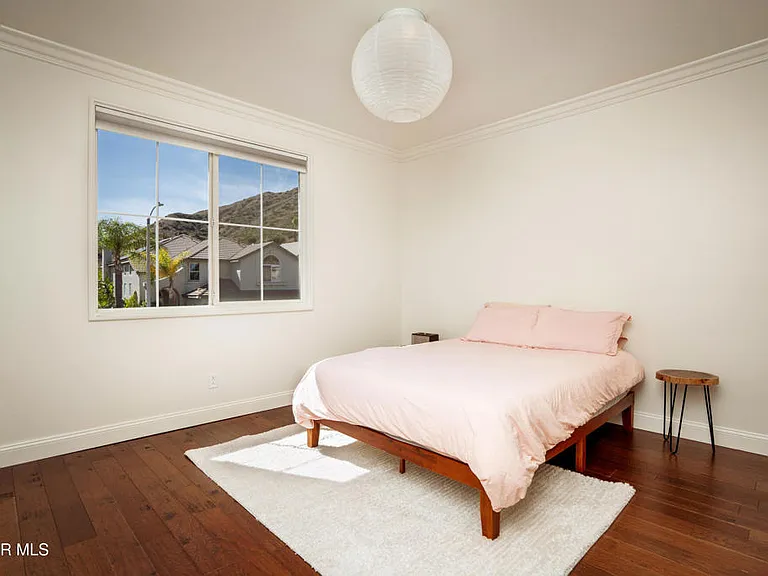 1004 Lambourne Pl — Photo 39