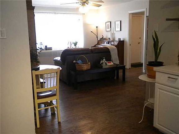 4th image of 509 De Soto Ave