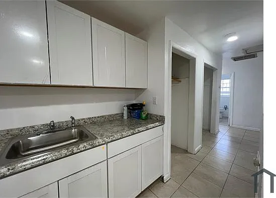 3 bed, $2,300 — Photo 3