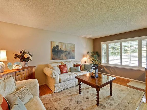 5th image of 6001 Shawcroft Dr