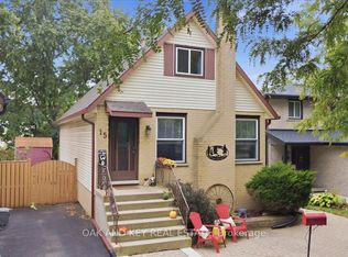 15 Chancton Cres, London, ON N6E2Y5