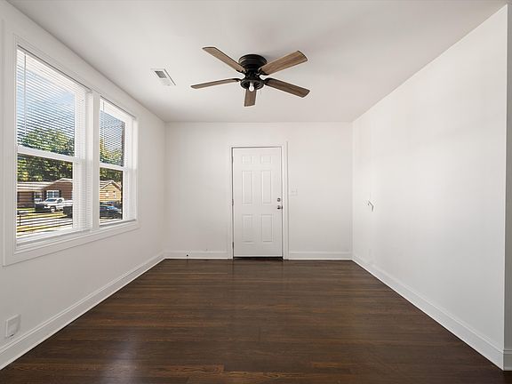 4th image of 536 Raliegh Dr