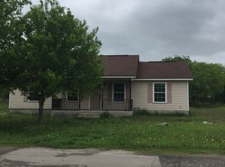 131 Latin Ave, Kenedy, TX 78119