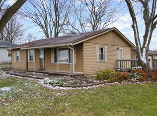 906 Park Dr, Ossian, IN 46777