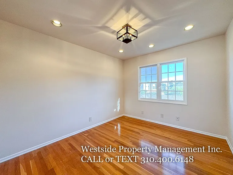 2445 22nd St — Photo 35