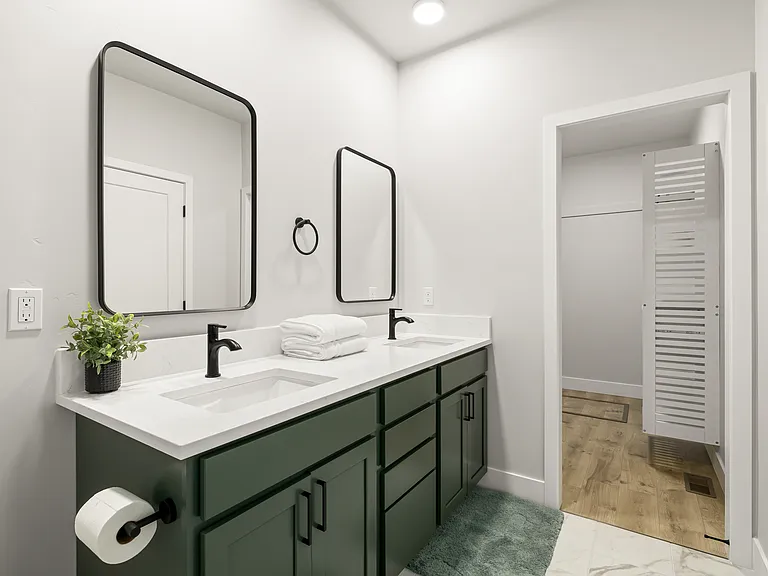 10494 W Shields Ave — Photo 17