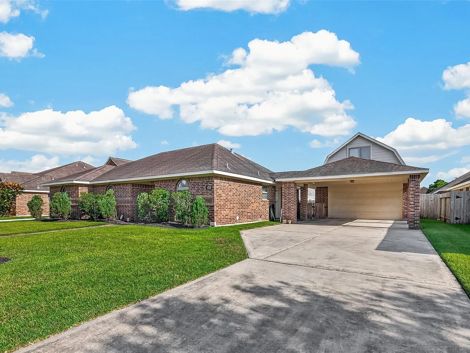 4 bed, 2.0 bath, 2125 sqft, $3,300 — Photo 3