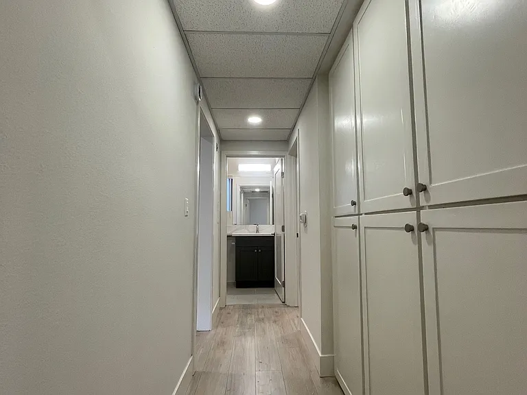 12840 Moorpark — Photo 18