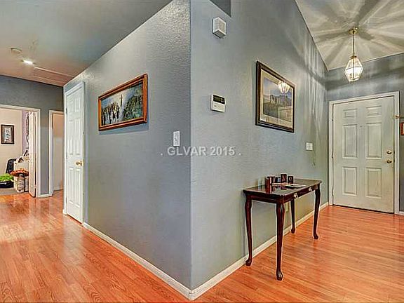 4th image of 2509 Carolina Ct