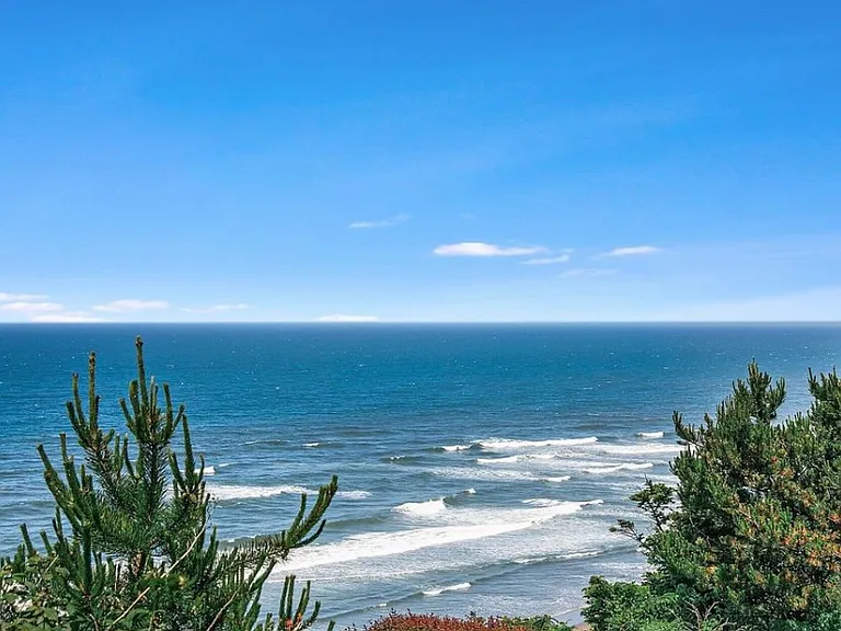 1825 SW Coast Ave — Photo 53