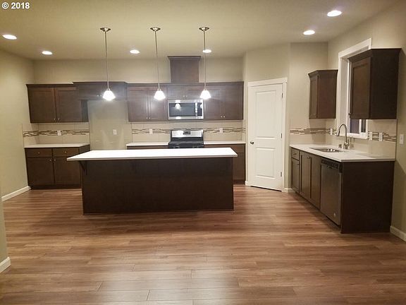 3rd image of 10500 NE 108th Ct