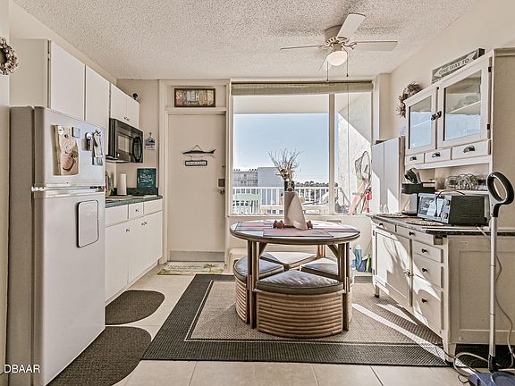 5th image of 935 S Atlantic Ave #405