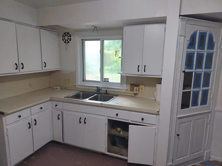 2750 Golfside Ln — Photo 2