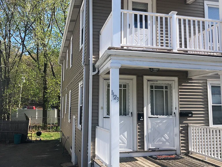 1123 Main St #1123 — Photo 2