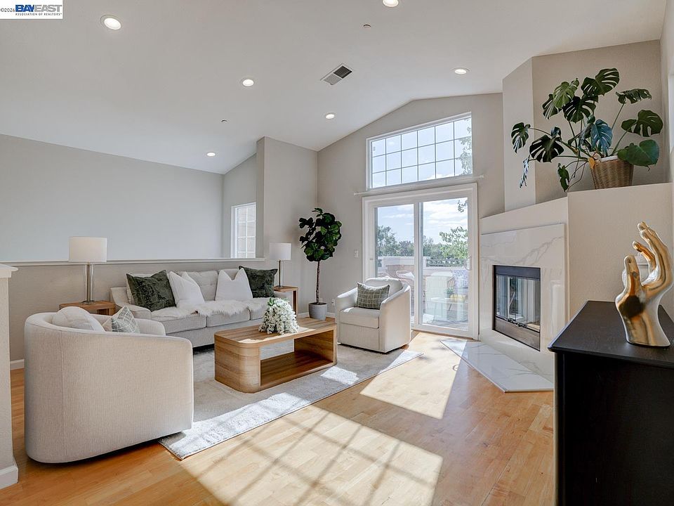 1st image of 112 Camerota Way