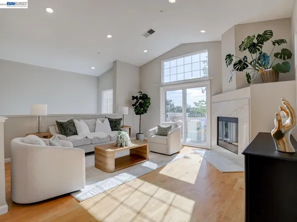 112 Camerota Way, Redwood City, CA 94065