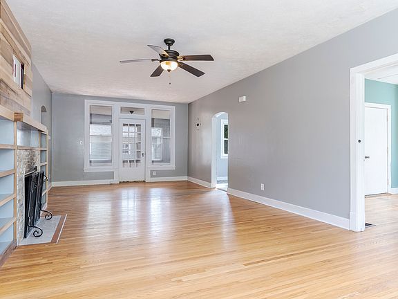 5th image of 502 W Grove St