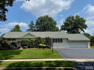 728 Erie Rd, Paramus, NJ 07652