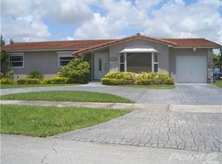 2142 SW 98th Pl, Miami, FL 33165