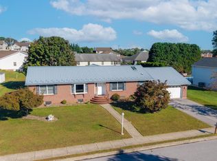 375 Carolle St, Greencastle, PA 17225