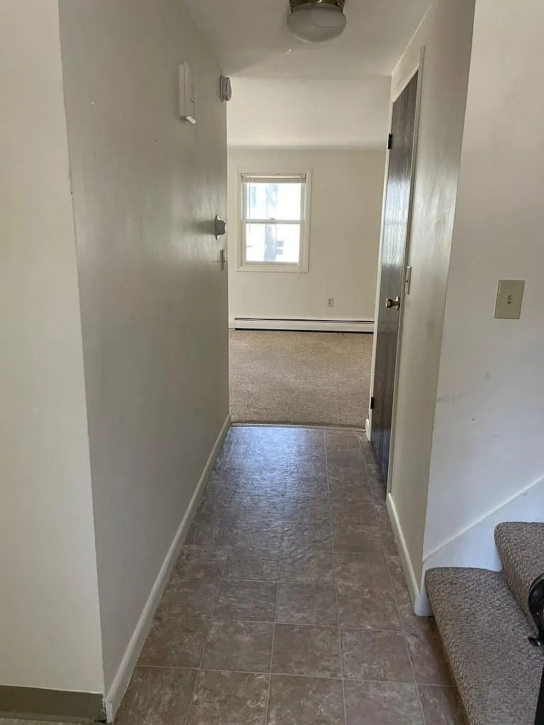 2 bed, 1.5 bath, 1300 sqft, $2,000 — Photo 4