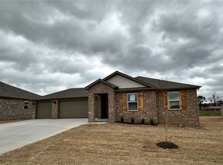 1071 Vista Ave, Prairie Grove, AR 72753