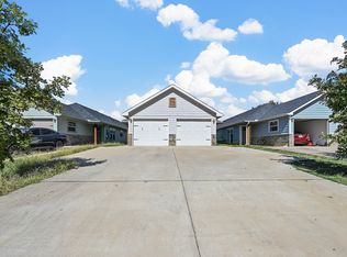 607 E Carter St, Sherman, TX 75090
