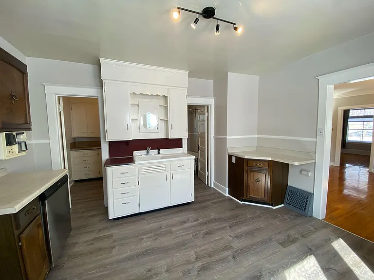 3010 Devonshire St #1 — Photo 8