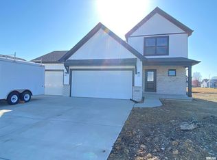 304 Hodges Ct, Chatham, IL