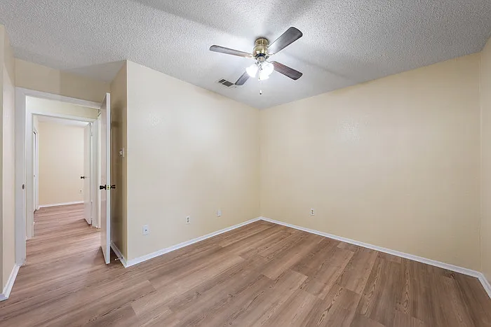 1015 E Yager Ln #41 — Photo 13