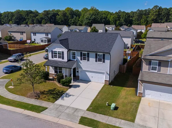 2609 Tummel Ln, Fuquay Varina, NC 27526