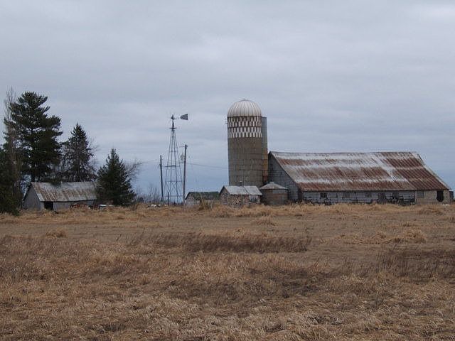 2nd image of N2494 Market Rd