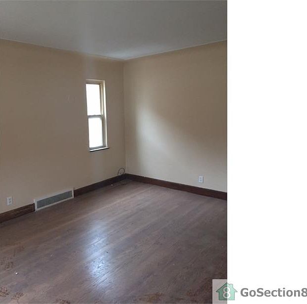 2nd image of 11660 Riad St