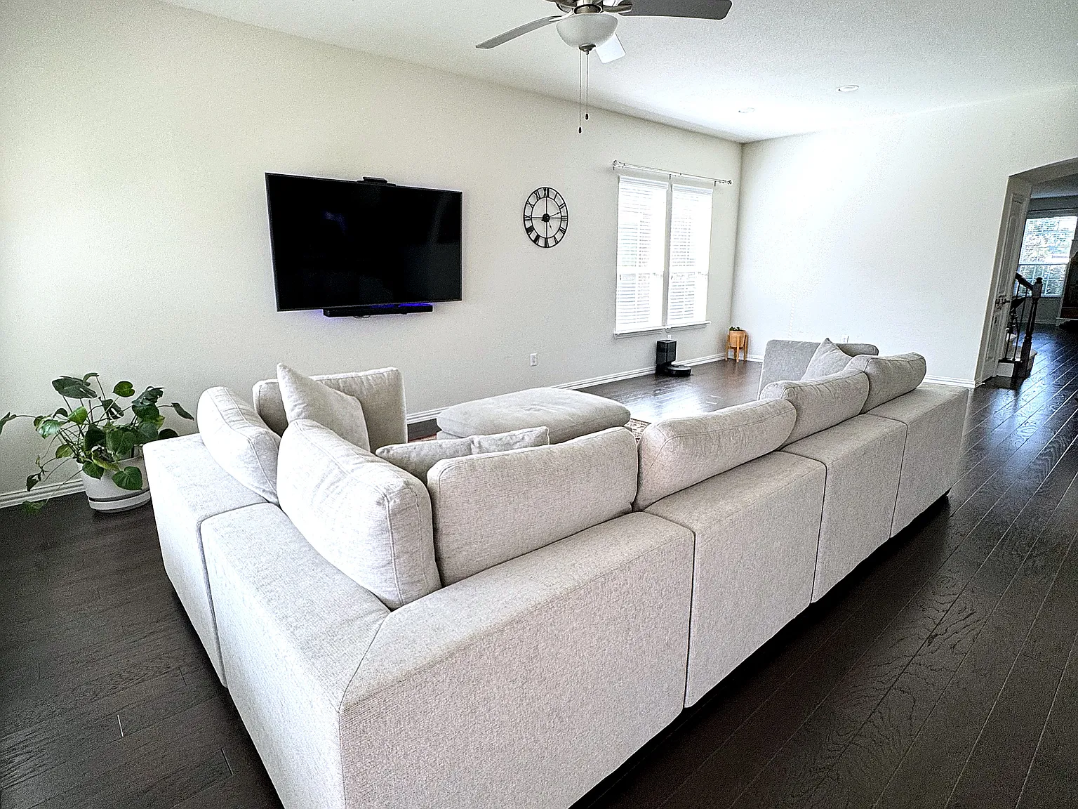 4 bed, 3644 sqft, $3,500 — Photo 4