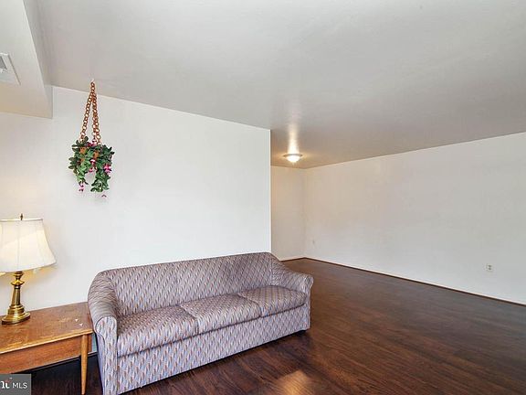 3rd image of 5929 Quantrell Ave APT 203